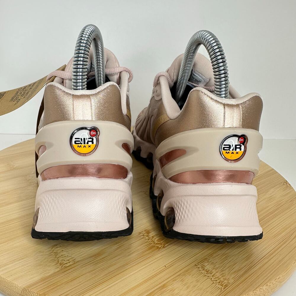 Nike Air Max Dn8 Sneaker Shoes Metallic Red Bronze HF5509 Womens Size 5.5 NWOB - Picture 4 of 6